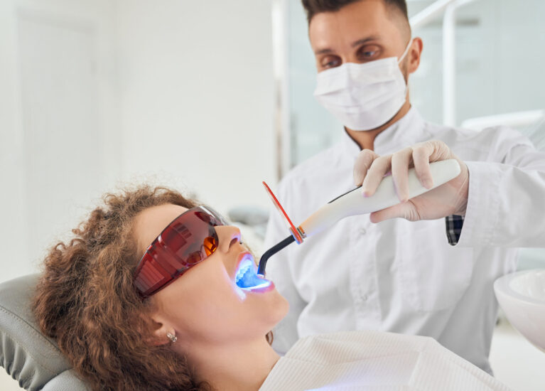 Find Best Teeth Whitening Treatment in Bibwewadi