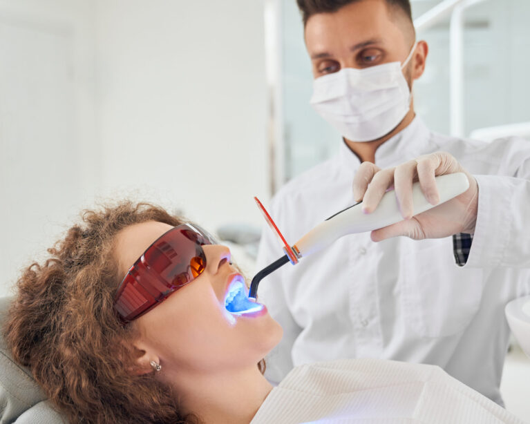 Find Best Teeth Whitening Treatment in Bibwewadi