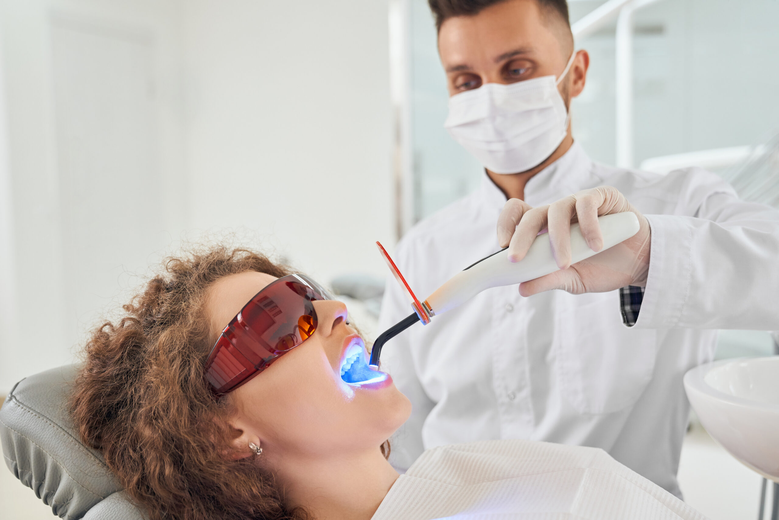 Find Best Teeth Whitening Treatment in Bibwewadi